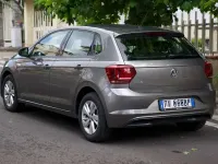 Begagnad VW Polo Comfortline 80 HK (58 kW) 2019 Grå Halvkombi