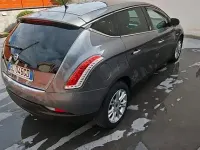 Usata Lancia Delta 120 CV (88 kW) 2012 Grigio Utilitaria
