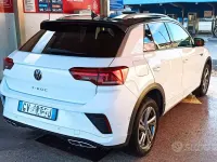 Usata VW T-Roc R-line 150 CV (110 kW) 2024 Bianco SUV