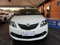 Usata Lancia Ypsilon Gold 69 CV (50 kW) 2021 Bianco Utilitaria