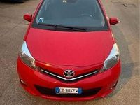 Usata Toyota Yaris 69 CV (50 kW) 2013 Rosso Utilitaria