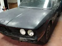 Usata BMW 518 Efficient Dynamics 90 CV (66 kW) 1981 Nero Berlina