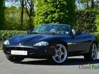 Usata Jaguar XKR 363 CV (266 kW) 2000 Nero Cabrio