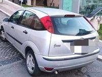 Usata Ford Focus 90 CV (66 kW) 2002 Grigio Berlina