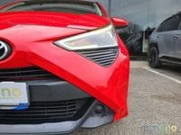 Usata Toyota Aygo X-play 72 CV (52 kW) 2021 Rosso Utilitaria