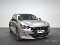 Usata Peugeot 208 Allure 102 CV (75 kW) 2022 Grigio Utilitaria