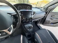 Usata Lancia Ypsilon Gold 69 CV (50 kW) 2022 Grigio Utilitaria
