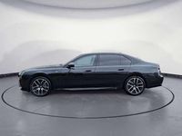 Usata BMW 740 M Sport 286 CV (210 kW) 2025 Saphirschwarz metallic Berlina