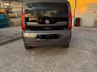 Usata Fiat Doblò 105 CV (77 kW) 2015 Grigio Monovolume