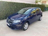 Usata Dacia Sandero Lauréate 75 CV (55 kW) 2015 Blu/azzurro Utilitaria