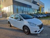 Usata Peugeot 208 Active 68 CV (50 kW) 2019 Bianco Utilitaria