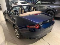 Usata Mazda MX5 Exclusive-Line 132 CV (97 kW) 2024 Soul red crystal Cabrio