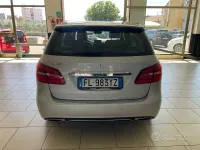 Usata Mercedes B180 122 CV (89 kW) 2017 Grigio Utilitaria