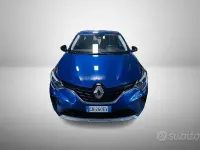 Usata Renault Captur Equilibre 101 CV (74 kW) 2023 Blu/azzurro SUV