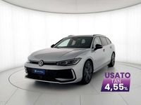 Usata VW Passat R-line 150 CV (110 kW) 2024 Dolomite silver metallizzato Station wagon