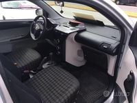 Usata Toyota iQ 98 CV (72 kW) 2012 Grigio Utilitaria
