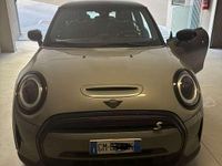 Usata Mini Cooper SE Classic 75 kW (102 CV) 2022 Grigio Utilitaria
