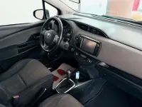 Usata Toyota Yaris Hybrid Active 75 CV (55 kW) 2015 Grigio Berlina