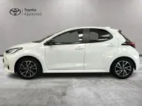 Usata Toyota Yaris Hybrid Lounge 116 CV (85 kW) 2022 Bianco Berlina