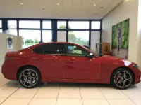 Usata Alfa Romeo Giulia Sprint 280 CV (205 kW) 2024 Rosso Berlina