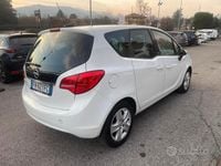 Usata Opel Meriva 101 CV (74 kW) 2017 Bianco Monovolume