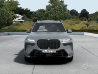 Nuova BMW X7 M Sport 340 CV (250 kW) 2026 Grigio SUV