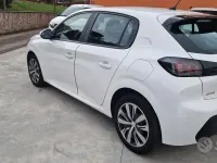 Usata Peugeot 208 Active 101 CV (74 kW) 2020 Bianco Utilitaria