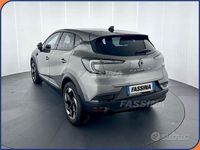 Nuova Renault Captur Techno 100 CV (73 kW) 2025 Grigio SUV