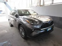Usata Toyota Highlander Lounge 190 CV (139 kW) 2022 Grigio SUV