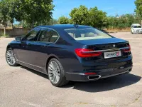 Usata BMW 730 Luxury Line 265 CV (194 kW) 2019 Blu/azzurro Berlina