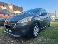 Usata Peugeot 208 Active 82 CV (60 kW) 2013 Grigio Utilitaria
