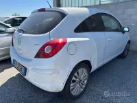 Usata Opel Corsa 85 CV (62 kW) 2013 Bianco Utilitaria