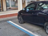 Usata Lancia Ypsilon 69 CV (50 kW) 2018 Blu Utilitaria