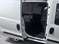 Usata Fiat Doblò 90 CV (66 kW) 2022 Bianco Monovolume