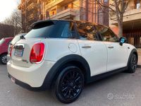 Usata Mini Cooper D Business 116 CV (85 kW) 2015 Bianco Utilitaria