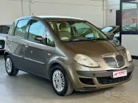 Usata Lancia Musa 95 CV (69 kW) 2005 Marrone Monovolume