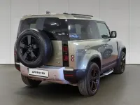 Usata Land Rover Defender SE 200 CV (147 kW) 2023 Pangea green SUV