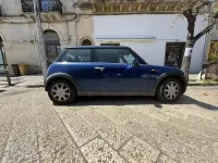 Begagnad Mini Cooper 90 HK (66 kW) 2004 Blå Halvkombi