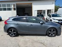 usata Volvo V40 2.0 d2 R-design Momentum TAGLIANDI