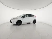 Usata Ford Fiesta 68 CV (50 kW) 2009 Bianco Berlina