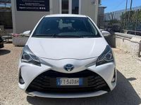 Usata Toyota Yaris Hybrid Business Edition 73 CV (53 kW) 2018 Bianco Berlina
