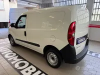 Usata Fiat Doblò Business 105 CV (77 kW) 2022 Bianco Monovolume