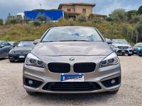 Begagnad BMW 220 Efficient Dynamics 190 HK (139 kW) 2015 Brun Minibuss