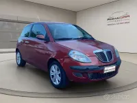 Usata Lancia Ypsilon 69 CV (50 kW) 2004 Rosso Utilitaria