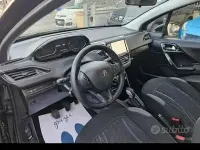Usata Peugeot 208 Active 82 CV (60 kW) 2012 Nero Utilitaria