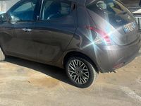 Usata Lancia Ypsilon 95 CV (69 kW) 2014 Grigio Utilitaria