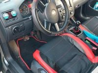 Usata VW Golf V 105 CV (77 kW) 2004 Grigio Utilitaria