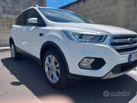 Usata Ford Kuga 120 CV (88 kW) 2018 Bianco SUV