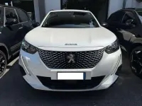 Usata Peugeot e-2008 Allure 56 kW (77 CV) 2023 Bianco SUV