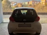 Usata Toyota Aygo 67 CV (49 kW) 2007 Grigio Utilitaria